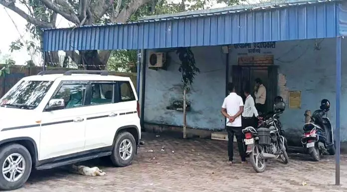 Ramgarh: लोकल सेल लिफ्टर और CCL कर्मियों के ठिकानों पर CBI का छापा Ramgarh: लोकल सेल लिफ्टर और CCL कर्मियों के ठिकानों पर CBI का छापा
