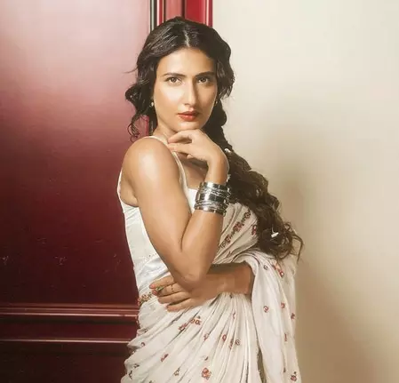 पापा की परी बनीं फातिमा सना शेख, शेयर की तस्वीरें पापा की परी बनीं फातिमा सना शेख, शेयर की तस्वीरें