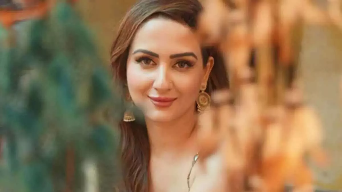 ज़ारा यसमीन का कहना है कि कुड़ी अंजानी गाने ने उनके अभिनय कौशल का परीक्षण किया ज़ारा यसमीन का कहना है कि कुड़ी अंजानी गाने ने उनके अभिनय कौशल का परीक्षण किया