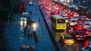 Delhi : बारिश और तेज़ हवाओं के चलते येलो अलर्ट जारी Delhi : बारिश और तेज़ हवाओं के चलते येलो अलर्ट जारी
