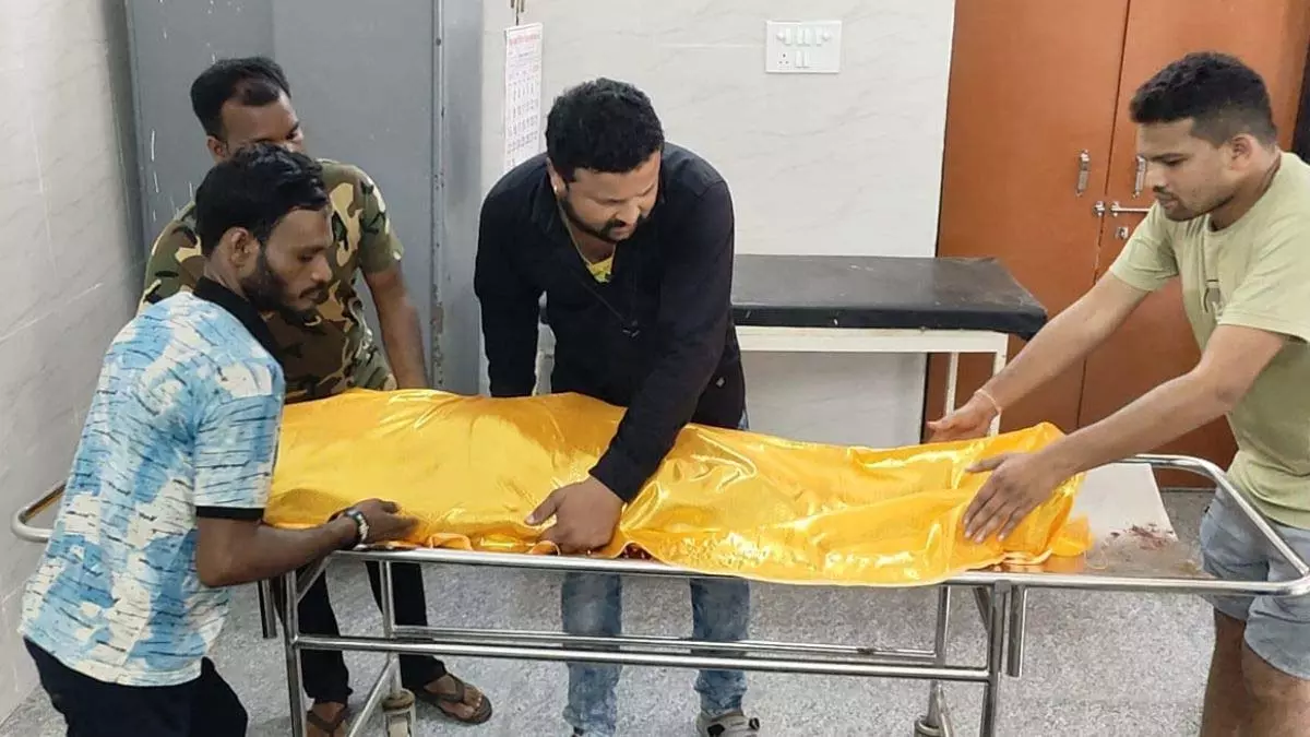 जन्मदिन पर कोचिंग जा रही छात्रा को तेज रफ्तार स्कॉर्पियो ने कुचला, मौके पर मौत जन्मदिन पर कोचिंग जा रही छात्रा को तेज रफ्तार स्कॉर्पियो ने कुचला, मौके पर मौत