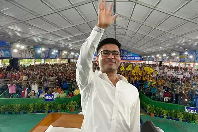 इस वर्ष बड़ा सेवाश्रय होगा: Abhishek Banerjee इस वर्ष बड़ा सेवाश्रय होगा: Abhishek Banerjee