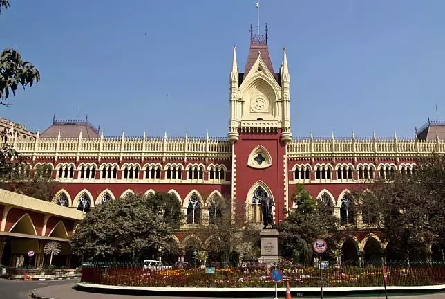 क्या उच्च न्यायालय अवैध निर्माण को ध्वस्त करने के लिए लोगों को साथ लाएगा? क्या उच्च न्यायालय अवैध निर्माण को ध्वस्त करने के लिए लोगों को साथ लाएगा?