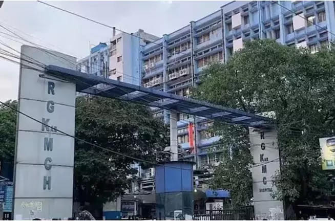 अनुरोध: पीड़ित का परिवार घटनास्थल पर जा सकता है अनुरोध: पीड़ित का परिवार घटनास्थल पर जा सकता है