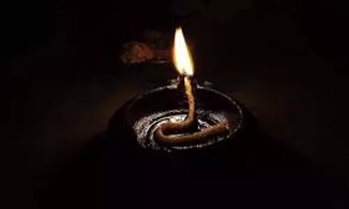 Ashadh Amavasya: इन 5 जगहों पर जलाएं दीपक, पूरी होंगी मनोकामनाएं Ashadh Amavasya: इन 5 जगहों पर जलाएं दीपक, पूरी होंगी मनोकामनाएं