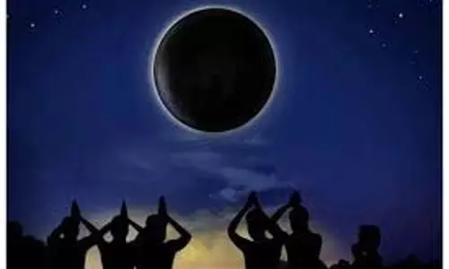 Ashadha Amavasya: आज आषाढ़ अमावस्या पर बस इस चालीसा का पाठ करें, पितृ दोष से मिलेगी मुक्ति