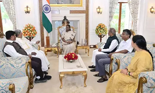 CM ने राष्ट्रपति से सात विधेयकों को मंजूरी देने की अपील की