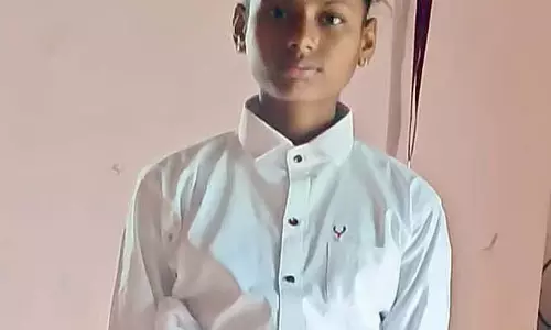 Athani : मैदान में गिरने से छात्र की मौत