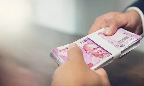 Haveri : सरकारी कर्मचारी को रिश्वत देने के लिए पीड़ित ने पत्नी की शादी की अंगूठी गिरवी रखी