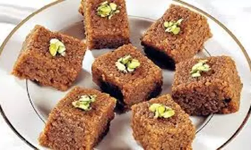 Try करें गरमा गरम सोहन हलवा, आसान रेसिपी Try करें गरमा गरम सोहन हलवा, आसान रेसिपी