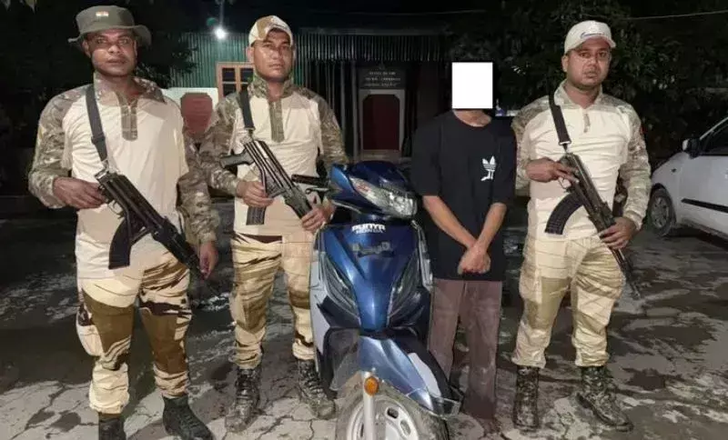 Manipur: थौबल में वाहन चोर गिरफ्तार, तीन चोरी की बाइक बरामद Manipur: थौबल में वाहन चोर गिरफ्तार, तीन चोरी की बाइक बरामद