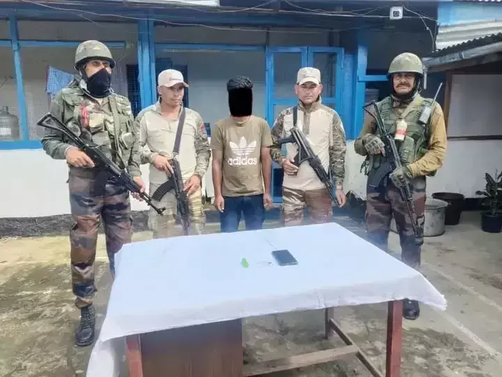 Manipur: यूएनएलएफ के चार कार्यकर्ताओं की गिरफ़्तारी Manipur: यूएनएलएफ के चार कार्यकर्ताओं की गिरफ़्तारी