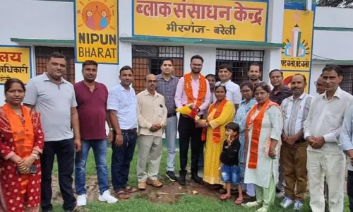 Bareilly: शिक्षक व शिक्षामित्रों ने नवनियुक्त बीईओ अवनीश कुमार का किया स्वागत