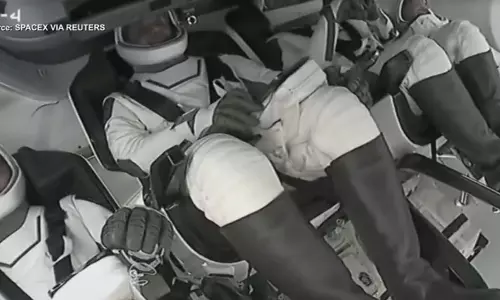 Axiom-4 Mission: आसमान को चीरता रॉकेट अंतरिक्ष स्टेशन की ओर रवाना, शुभांशु शुक्ला का पहला संदेश आया