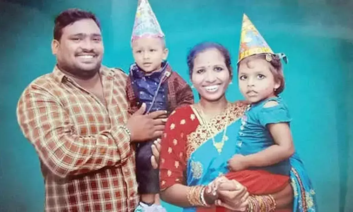 Andhra: महिला ने दो बच्चों के साथ कुएं में छलांग लगाई