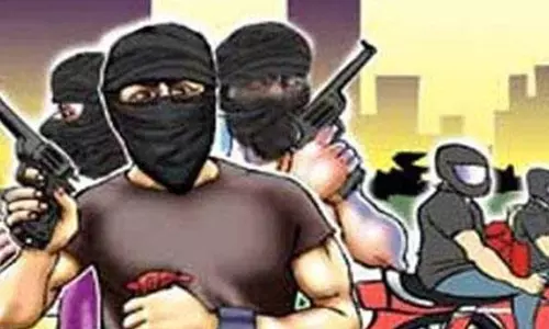 Odisha में हथियारबंद लुटेरों ने बैंक से 9.66 लाख रुपये लूटे