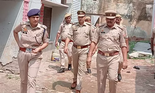 Farrukhabad: कादरीगेट थाने का एसपी ने किया जायजा, कार्यप्रणाली पर चर्चा
