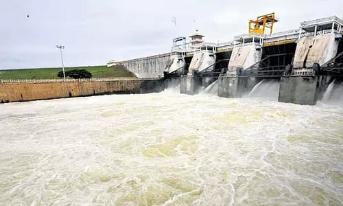 काबिनी जलाशय में दरार: कर्नाटक-तमिलनाडु की जीवनरेखा खतरे में काबिनी जलाशय में दरार: कर्नाटक-तमिलनाडु की जीवनरेखा खतरे में