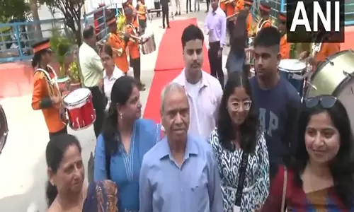 UP: ग्रुप कैप्टन, अंतरिक्ष यात्री शुभांशु शुक्ला के परिवार का उनके विद्यालय में स्वागत किया गया