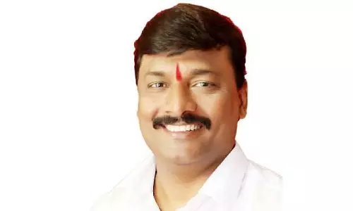 Pune BJP नेता पर वाडा के पास महिला पुलिस इंस्पेक्टर से छेड़छाड़ का मामला दर्ज