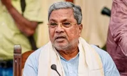 सिद्धारमैया ने कर्नाटक के 7 प्रमुख विधेयकों के लिए राष्ट्रपति से मंजूरी मांगी सिद्धारमैया ने कर्नाटक के 7 प्रमुख विधेयकों के लिए राष्ट्रपति से मंजूरी मांगी
