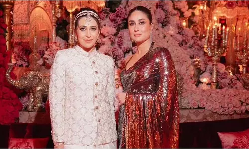 Kareena : करिश्मा को बताया “साइलेंट स्ट्रेंथ” – जन्मदिन पर भावुक पोस्ट Kareena : करिश्मा को बताया “साइलेंट स्ट्रेंथ” – जन्मदिन पर भावुक पोस्ट