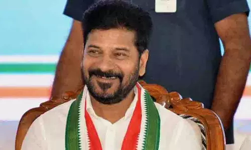 Revanth ने अशांति के लिए जिला प्रभारी मंत्रियों को जिम्मेदार ठहराया Revanth ने अशांति के लिए जिला प्रभारी मंत्रियों को जिम्मेदार ठहराया