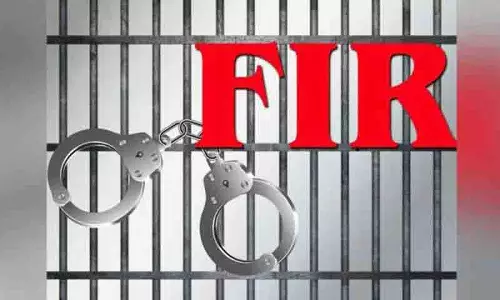 बोलारम में नाबालिग बेटी को परेशान करने के आरोप में एक व्यक्ति पर POCSO के तहत मामला दर्ज बोलारम में नाबालिग बेटी को परेशान करने के आरोप में एक व्यक्ति पर POCSO के तहत मामला दर्ज