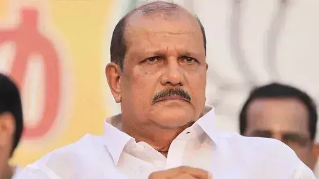 Kerala : नेहरू मुस्लिम थे, वे दिन में पांच बार गुप्त रूप से नमाज़ पढ़ते थे: पीसी जॉर्ज Kerala : नेहरू मुस्लिम थे, वे दिन में पांच बार गुप्त रूप से नमाज़ पढ़ते थे: पीसी जॉर्ज