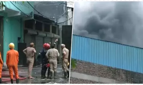 Delhi : प्लास्टिक फैक्टरी में भीषण आग, चार मजदूरों की दर्दनाक मौत