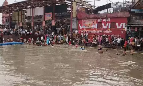 Hapu : आषाढ़ अमावस्या पर आस्था की डुबकी, गंगा घाटों पर उमड़ा जनसैलाब Hapu : आषाढ़ अमावस्या पर आस्था की डुबकी, गंगा घाटों पर उमड़ा जनसैलाब