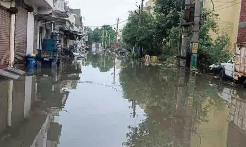 बारिश के बाद दोराहा में जलभराव, निवासियों ने MC की उदासीनता पर जताया अफसोस बारिश के बाद दोराहा में जलभराव, निवासियों ने MC की उदासीनता पर जताया अफसोस