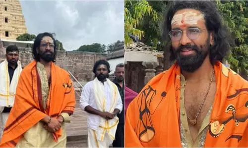 रोल में डूबने से पहले भगवान शिव के शरण में पहुंचे Vishnu Manchu रोल में डूबने से पहले भगवान शिव के शरण में पहुंचे Vishnu Manchu