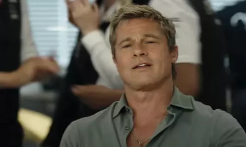 Brad Pitt का कहना है कि इनेस डी रेमन के साथ डेटिंग करते समय उन्होंने अपना समलैंगिक अनुभव खो दिया Brad Pitt का कहना है कि इनेस डी रेमन के साथ डेटिंग करते समय उन्होंने अपना समलैंगिक अनुभव खो दिया
