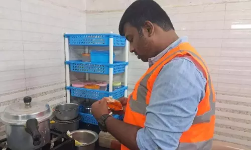 GHMC ने अस्पताल की रसोई का निरीक्षण किया, स्वच्छता संबंधी खामियां उजागर की