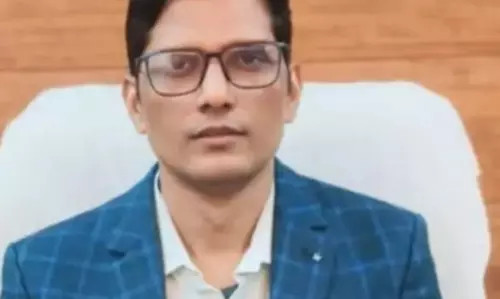 Ballia: BEO कार्यालयों में लगेगी बायोमेट्रिक मशीन, बीएसए के सख्त निर्देश Ballia: BEO कार्यालयों में लगेगी बायोमेट्रिक मशीन, बीएसए के सख्त निर्देश