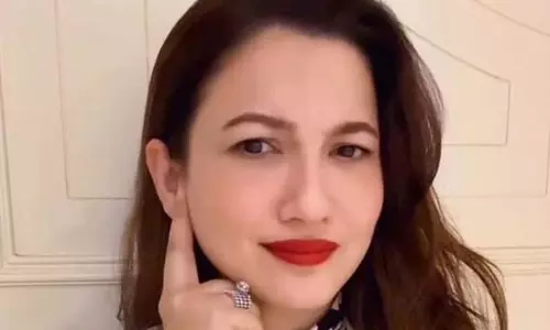 Gauhar Khan : मां के निधन पर सना खान के घर जाकर दुआ मांगी