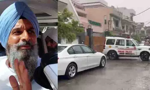 विजिलेंस ने अमृतसर में SAD नेता बिक्रम सिंह मजीठिया के घर समेत पंजाब भर में 24 अन्य स्थानों पर छापेमारी की