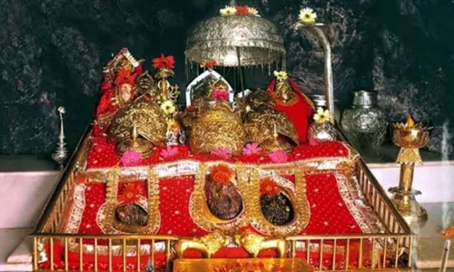 Jammu: माता वैष्णो देवी यात्रा नए ट्रैक पर फिर से शुरू