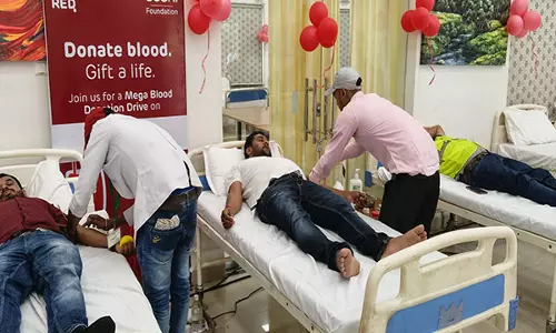 अडानी फाउंडेशन ने गौतम अडानी के 63वें जन्मदिन पर रिकॉर्ड तोड़ रक्तदान अभियान चलाया अडानी फाउंडेशन ने गौतम अडानी के 63वें जन्मदिन पर रिकॉर्ड तोड़ रक्तदान अभियान चलाया