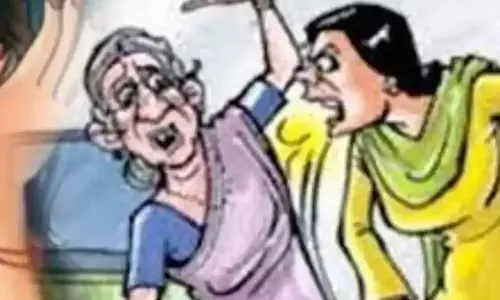Dhanbad:  रुद्र महायज्ञ के दौरान महिलाओं से 6 लाख के गहने झपटे, 6 संदिग्ध हिरासत में