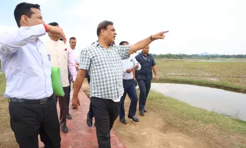 CM हिमंत बिस्वा सरमा ने 3,400 मेगावाट के थर्मल पावर प्लांट के लिए प्रस्तावित स्थल का दौरा किया CM हिमंत बिस्वा सरमा ने 3,400 मेगावाट के थर्मल पावर प्लांट के लिए प्रस्तावित स्थल का दौरा किया