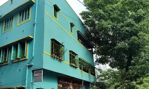 जोधपुर पार्क में बहुमंजिला इमारत से कॉलेज छात्रा ने लगाई छलांग जोधपुर पार्क में बहुमंजिला इमारत से कॉलेज छात्रा ने लगाई छलांग