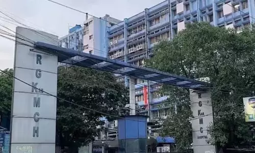 अनुरोध: पीड़ित का परिवार घटनास्थल पर जा सकता है अनुरोध: पीड़ित का परिवार घटनास्थल पर जा सकता है
