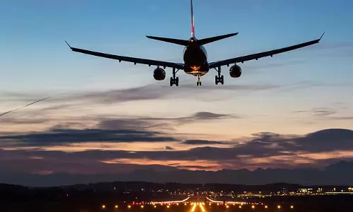 Doha में भय भरी रात के बाद यात्री अंततः वापस लौटे Doha में भय भरी रात के बाद यात्री अंततः वापस लौटे