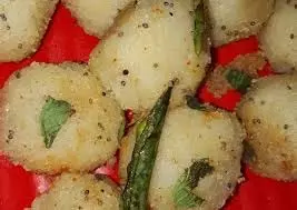 Sooji Vegetable Balls: सूजी के साथ बनाएं ये खास रेसिपी, बनाएं स्वादिष्ट सूजी बॉल्स Sooji Vegetable Balls: सूजी के साथ बनाएं ये खास रेसिपी, बनाएं स्वादिष्ट सूजी बॉल्स