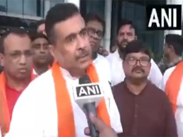 कोलकाता एयरपोर्ट की सीमा को तुरंत सील किया जाना चाहिए: Suvendu Adhikari कोलकाता एयरपोर्ट की सीमा को तुरंत सील किया जाना चाहिए: Suvendu Adhikari