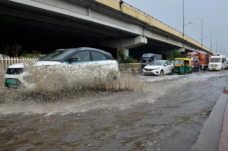 दिल्ली शहर के निवासी सुहावनी सुबह के साथ जागे दिल्ली शहर के निवासी सुहावनी सुबह के साथ जागे