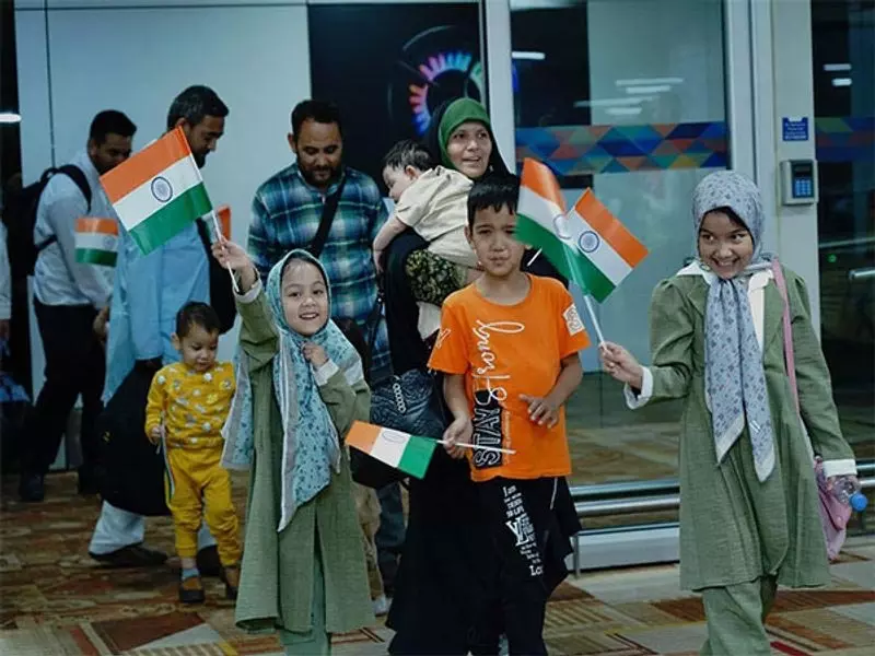 ऑपरेशन सिंधु: ईरान से निकाले गए 275 लोग दिल्ली पहुंचे ऑपरेशन सिंधु: ईरान से निकाले गए 275 लोग दिल्ली पहुंचे