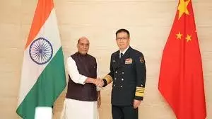 China: राजनाथ सिंह ने क़िंगदाओ में रूसी रक्षा मंत्री के साथ बातचीत की China: राजनाथ सिंह ने क़िंगदाओ में रूसी रक्षा मंत्री के साथ बातचीत की